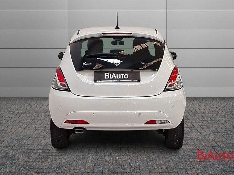 Lancia Ypsilon Ypsilon 1.0 firefly hybrid Gold s&s 70cv