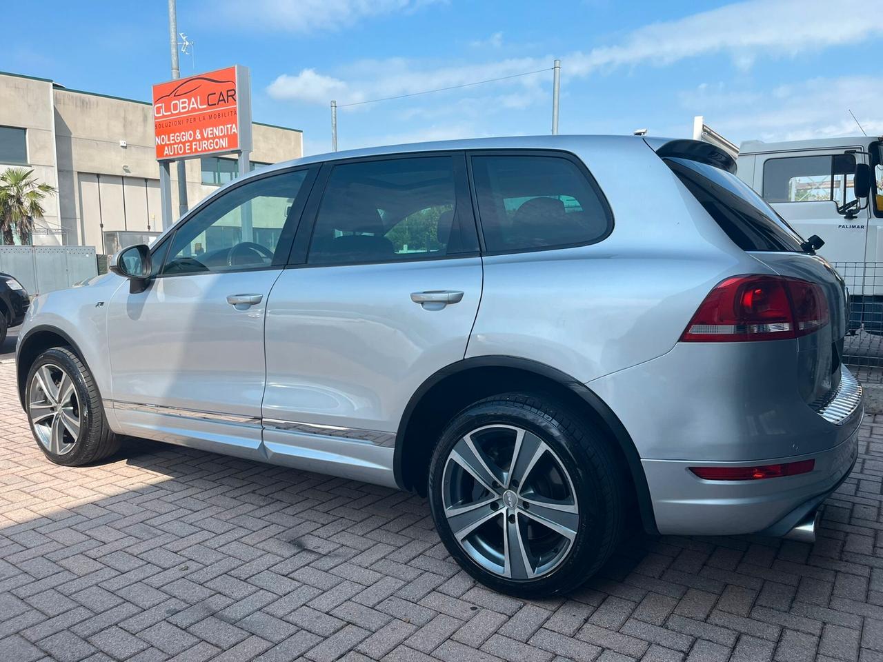 Volkswagen Touareg 3.0 TDI tiptronic RLINE GANCIO DI TRAINO