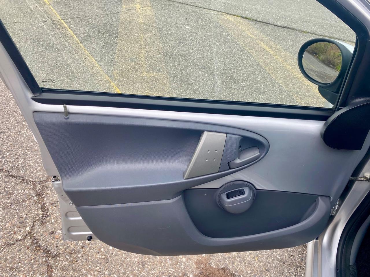 Peugeot 107 1.0 68CV 5p. Benzina