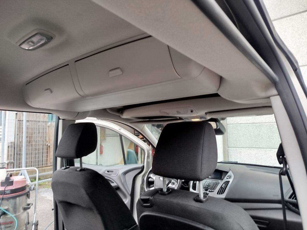 Ford Tourneo Connect Connect7 1.6 TDCi 115 CV Plus 7 POSTI