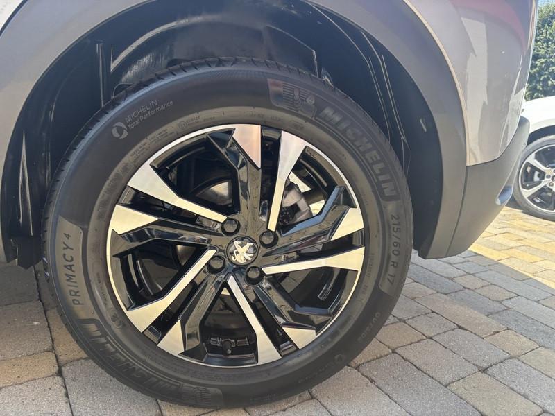 Peugeot 2008 2008 1.2 puretech Allure s&s 100cv LED-CAM-APP CONNECT-17"