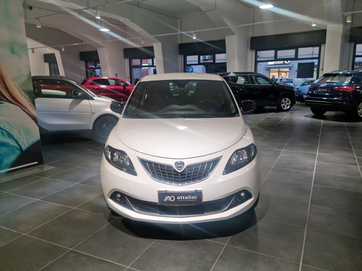 Lancia Ypsilon Gold 1.0 Hybrid 70cv AZIENDALE