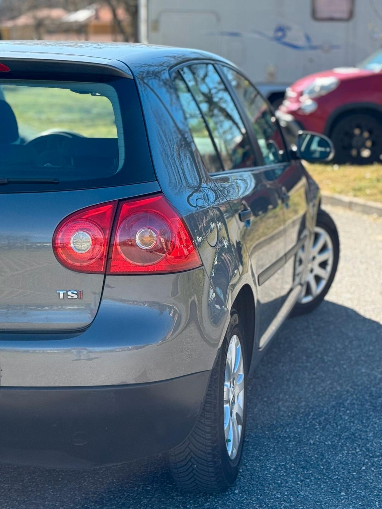 Volkswagen Golf 1.4 16V TSI 5p. DSG 7G x neopatentati