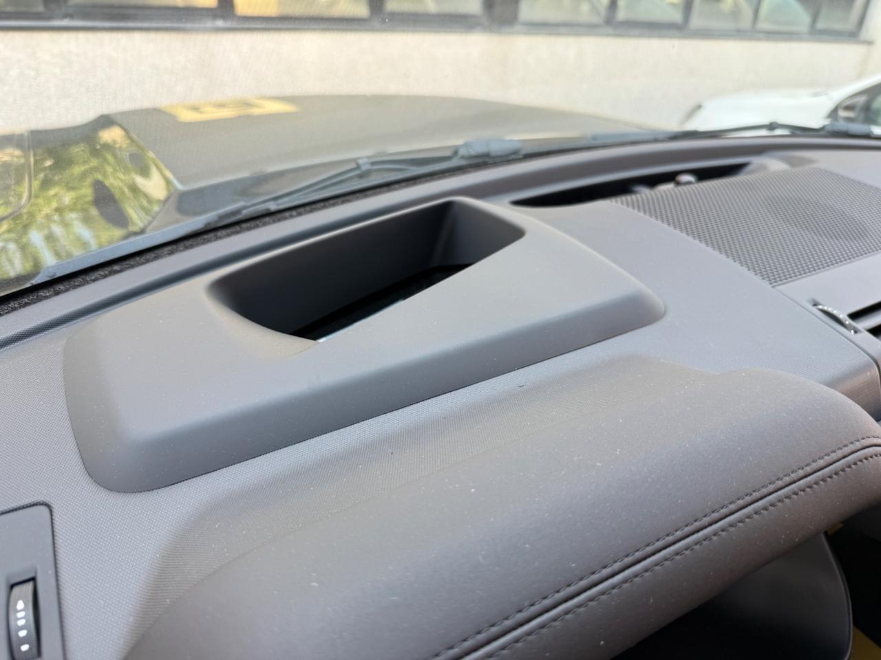 Land Rover Defender TROPHY EDITION