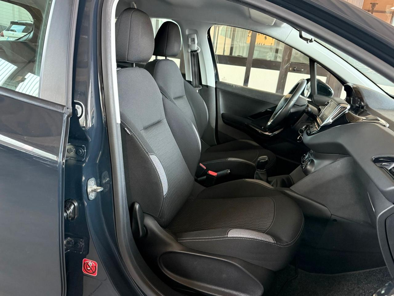 Peugeot 208 PureTech 82 5 porte Allure