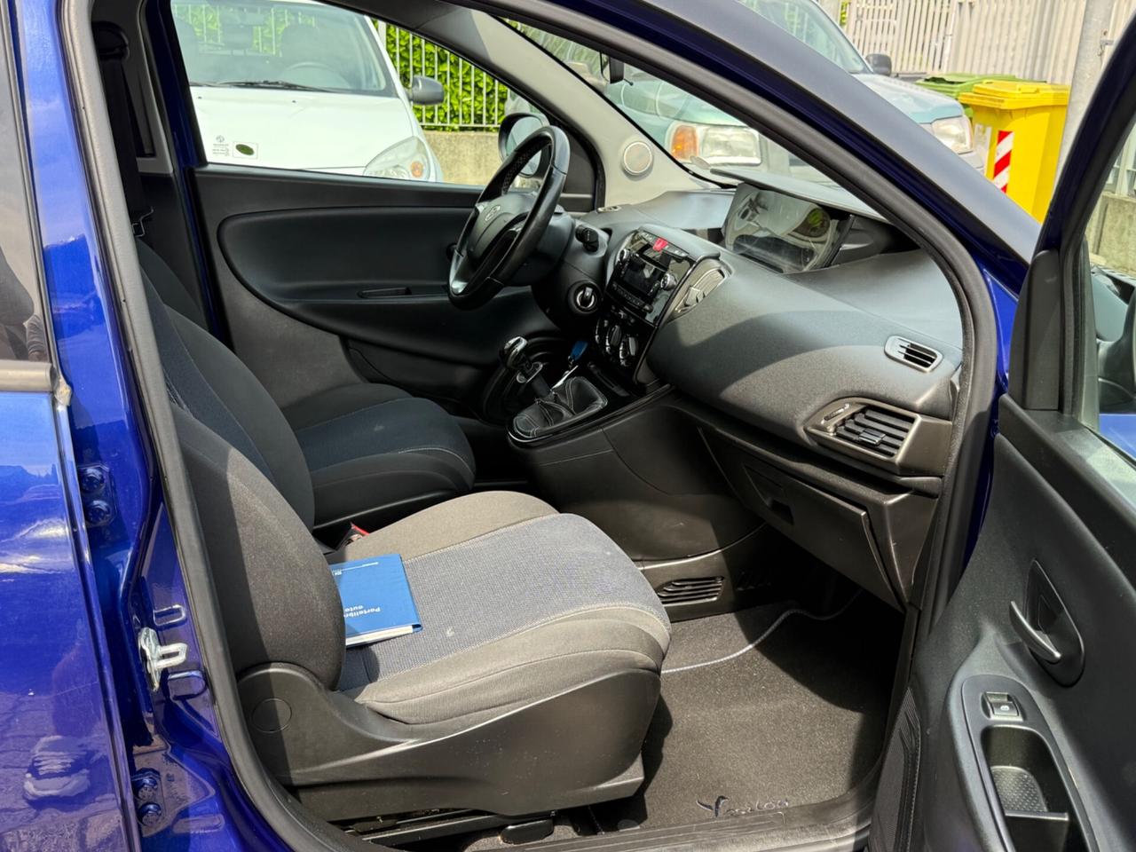 Lancia Ypsilon S momodesign 1.2 69 CV 5 porte