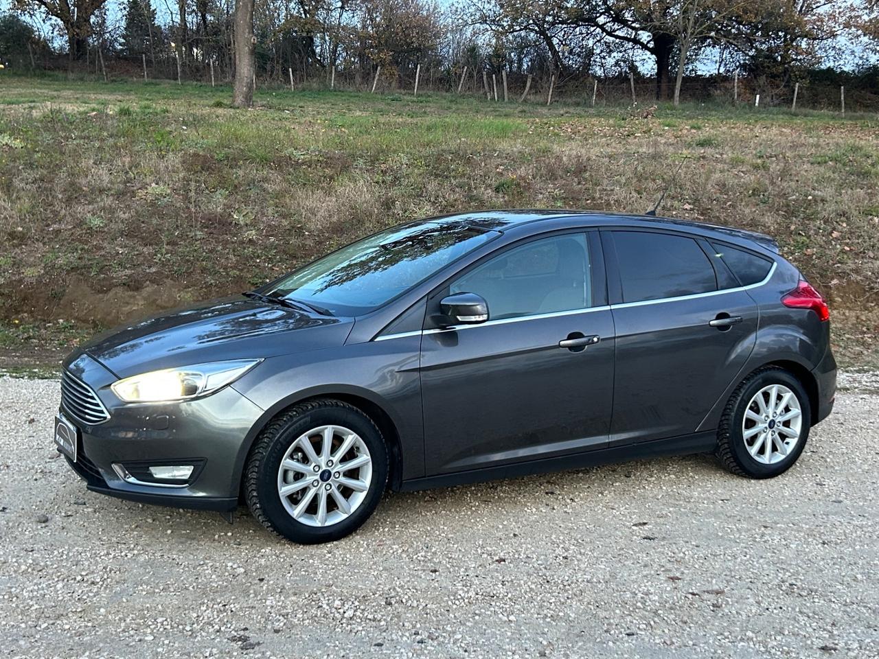 Ford Focus 1.6 120 CV GPL Titanium