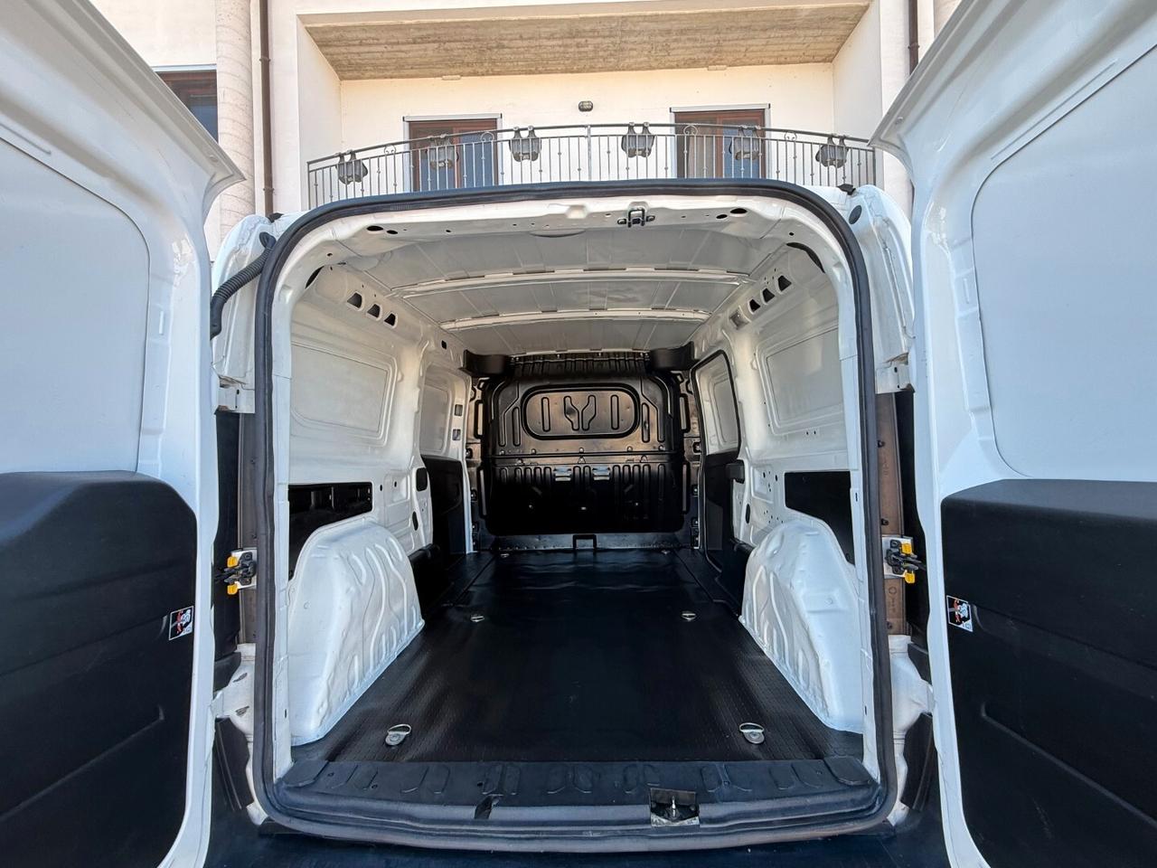 Fiat Doblò Cargo Maxi Business 1.6 Mjet 105cv 6m