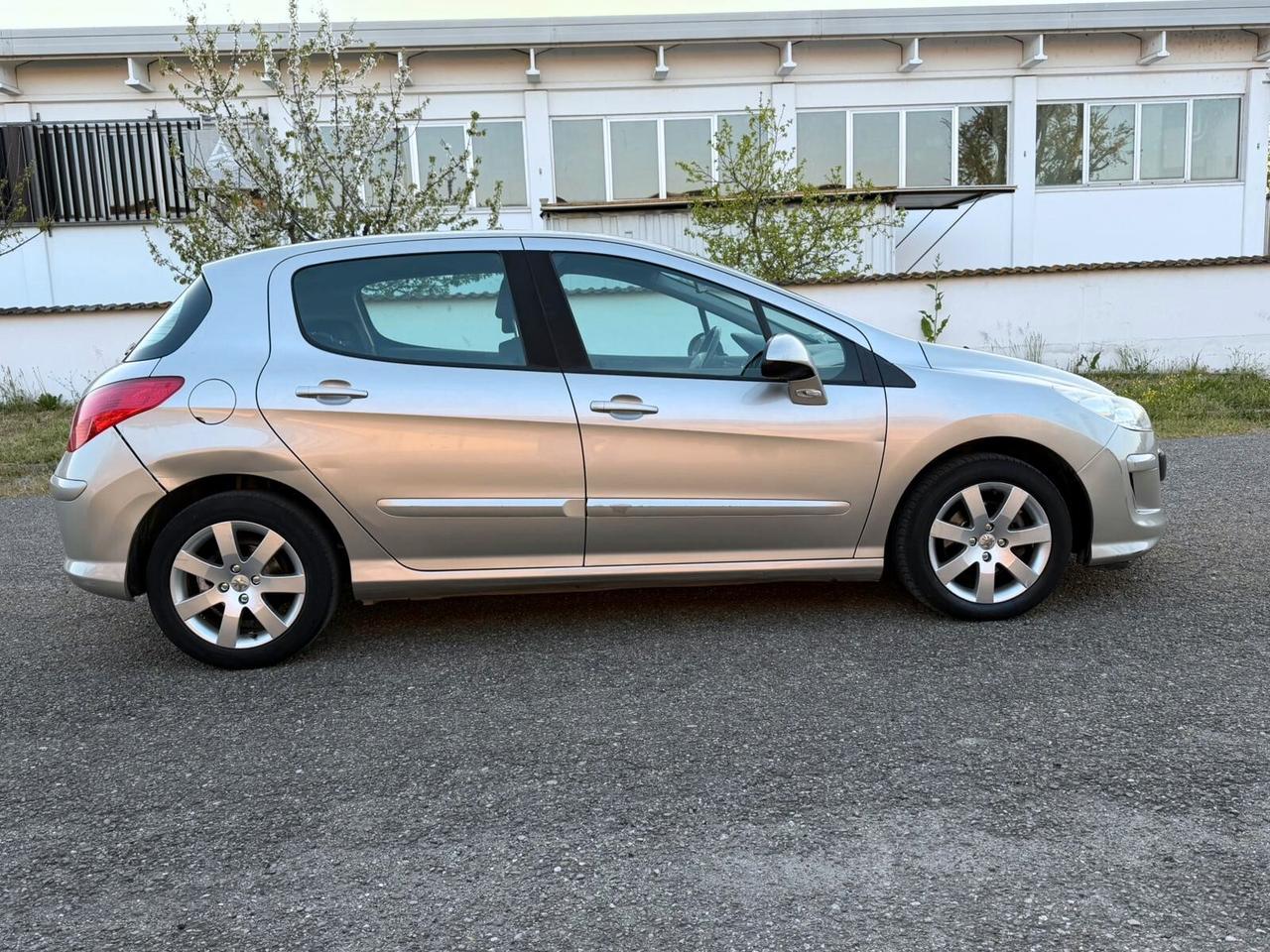 Peugeot 308 1.6 HDi 90CV 5p. Tecno