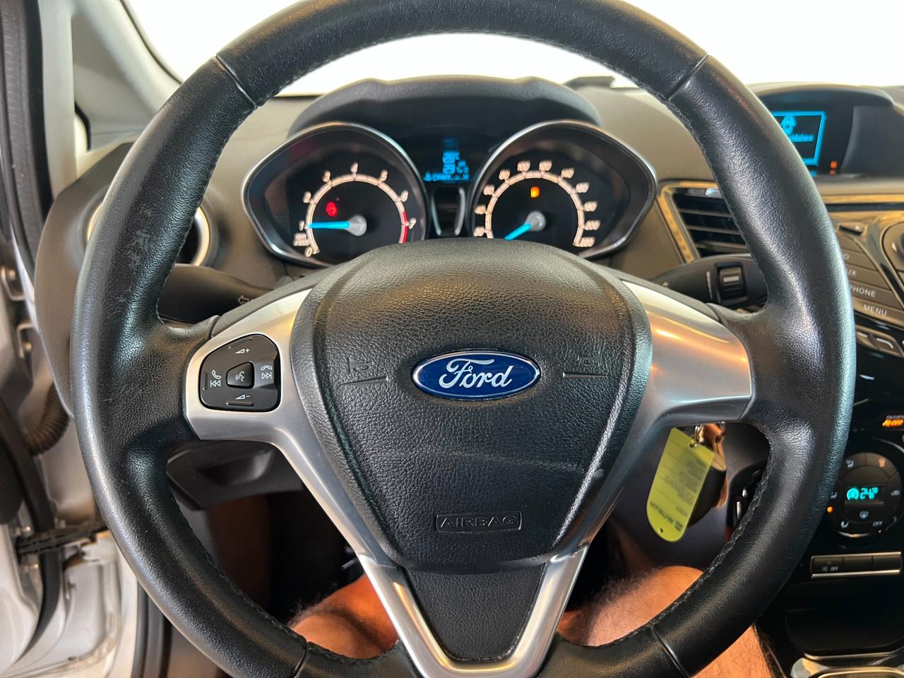 Ford Fiesta 1.0 80CV 5 porte Titanium OK NEOPATENTATI