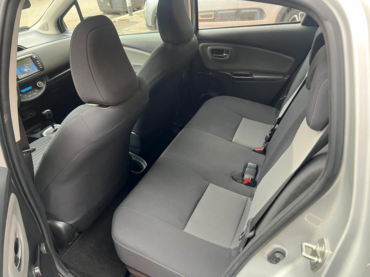 Toyota Yaris 1.5 Hybrid 5 porte Business