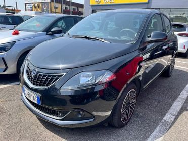 Lancia Ypsilon 1.0 FireFly 5 porte S&S Hybryd Gold