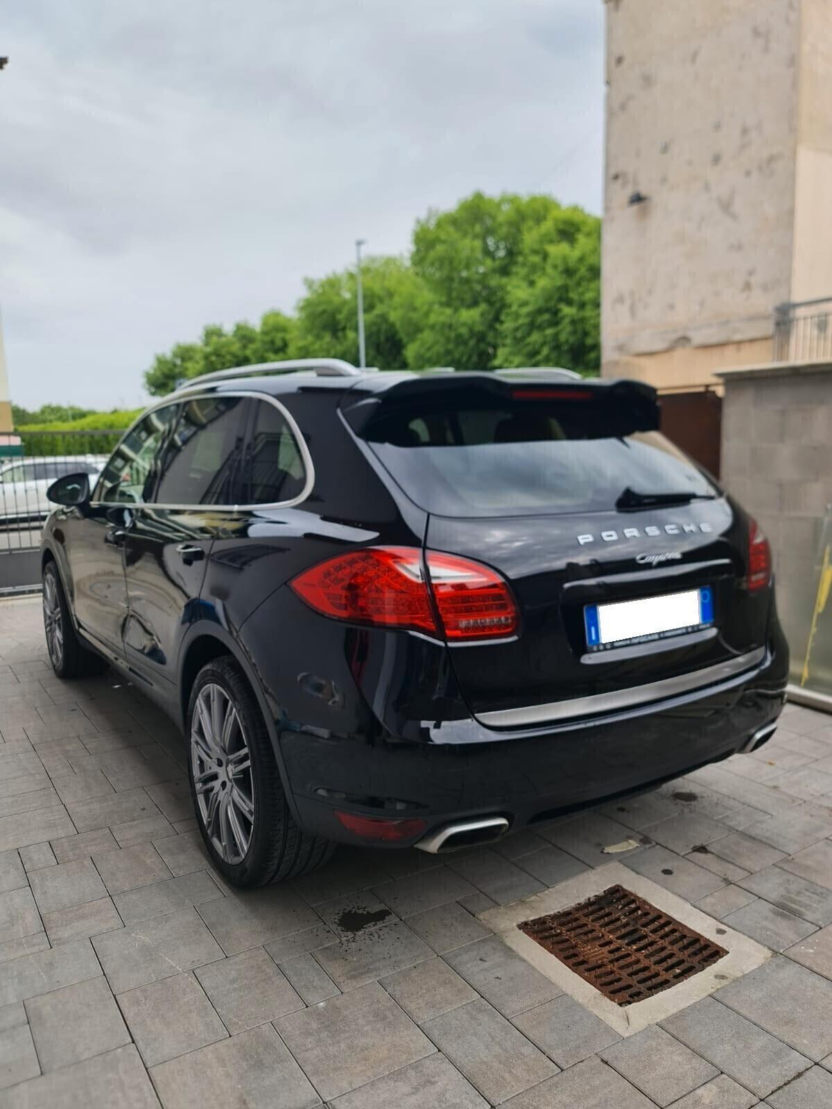PORSCHE CAYENNE 3.0 V6 TDI 245cv NAVY PELLE TEL !!!