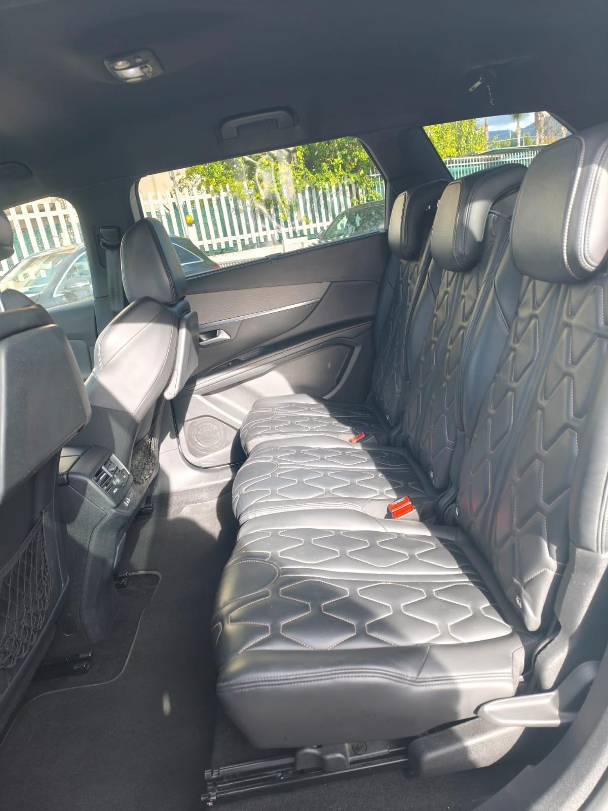 PEUGEOT 5008GTLINE 1.5HDi 130cv