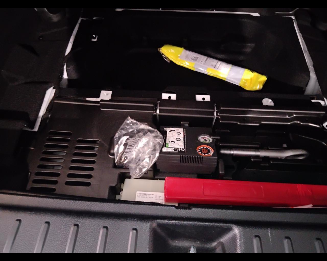 Mercedes-Benz GLB - X247 2023 - GLB 180 d Progressive Advanced auto