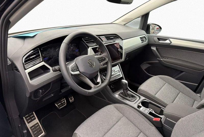 Volkswagen Touran 1.5 TSI DSG MOVE CAMERA NAVI IGLIGHT LED