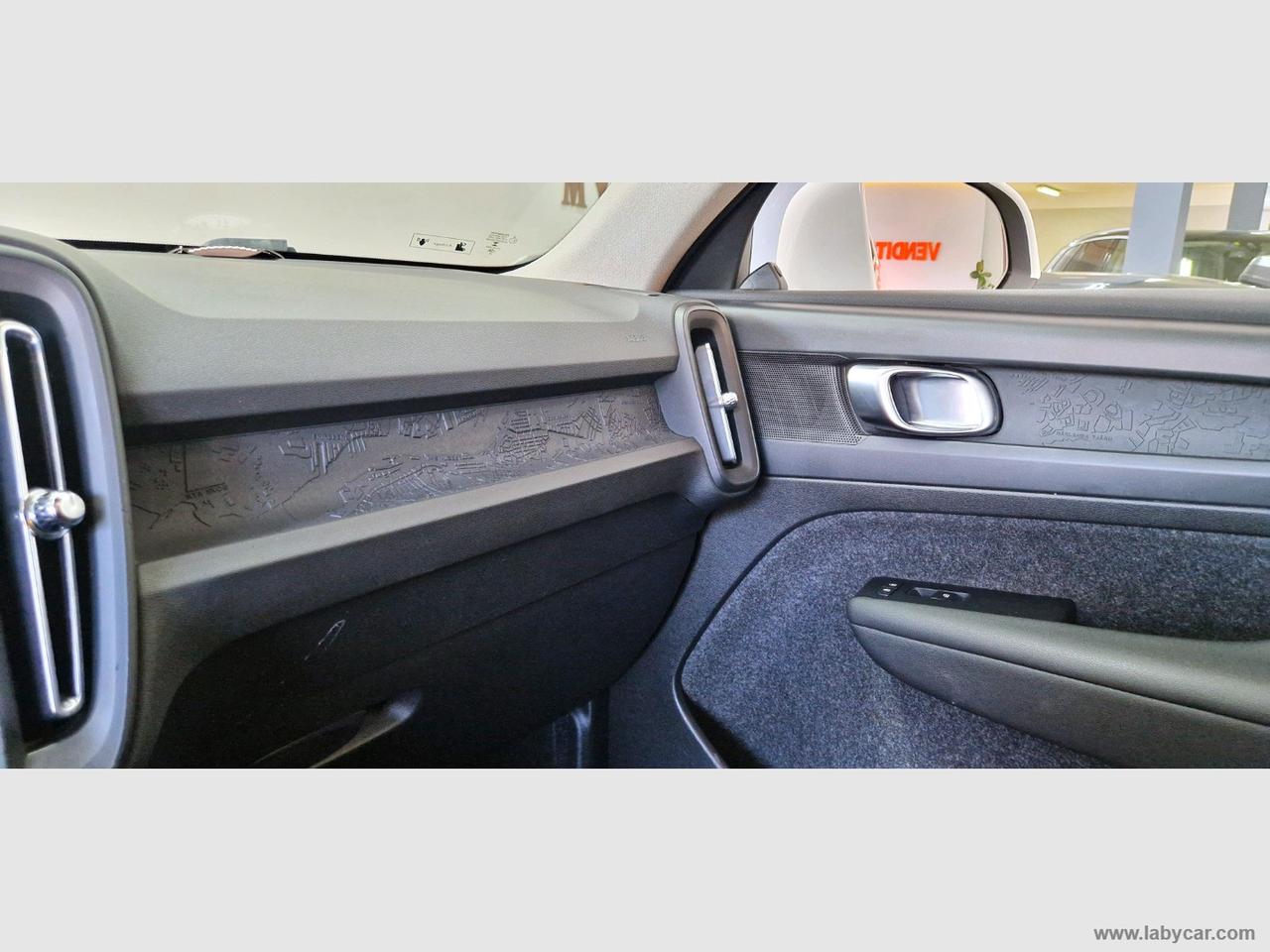 VOLVO XC40 T2 Geartronic Momentum Core CERT*UNIPRO