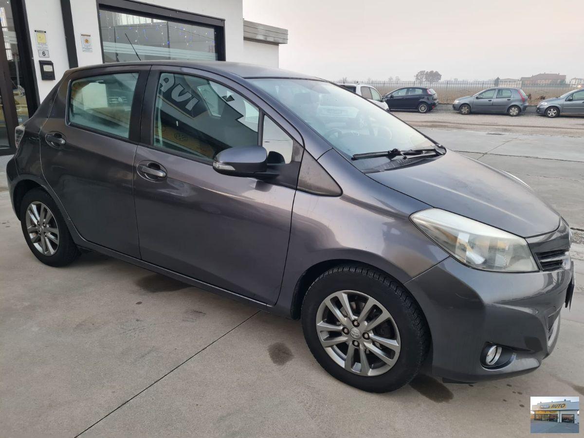 TOYOTA Yaris 1.0 Benzina-Neopatentati-95.000 Km.