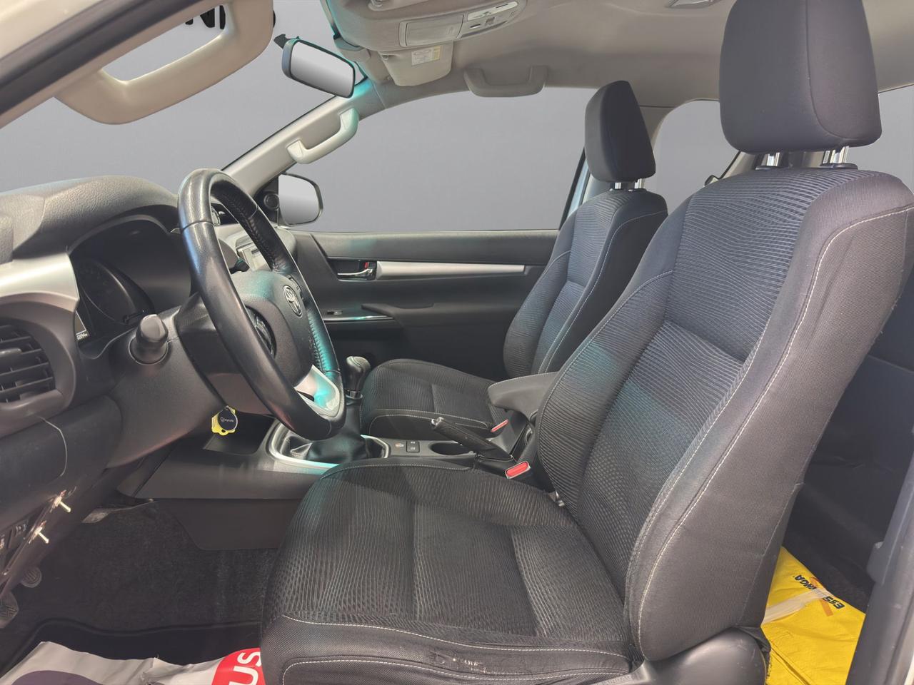 Toyota Hilux 2.4 d-4d extra cab Lounge 4wd