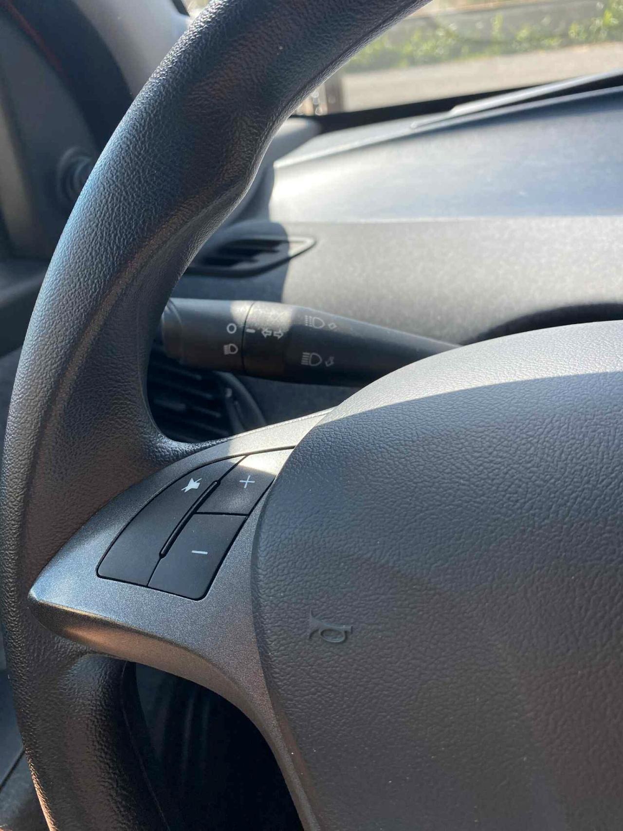 Lancia Ypsilon 1.0 Hybrid Ok Neop.