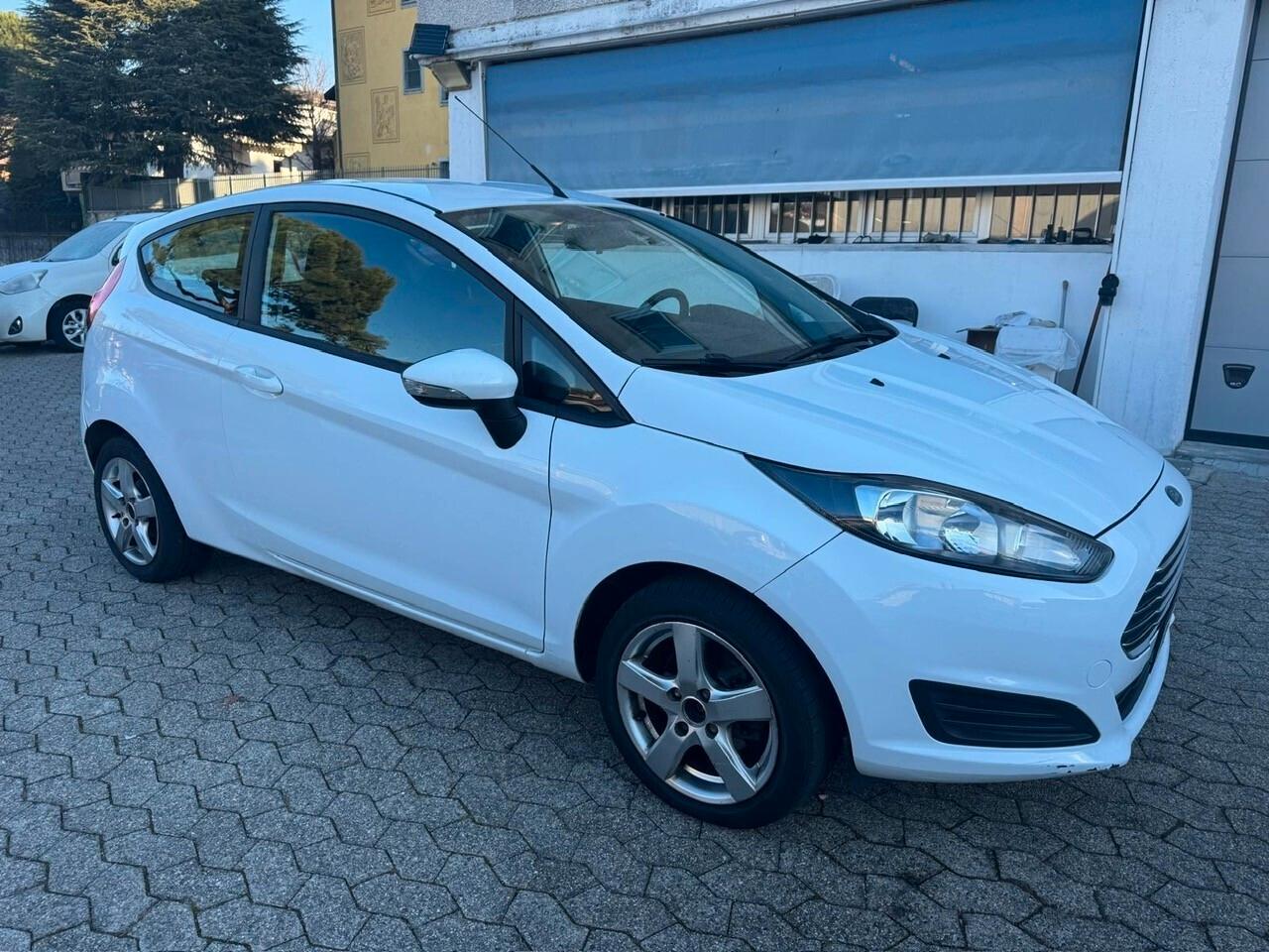 Ford Fiesta 1.5 TDCi 75CV 3 porte Titanium*EURO5B*NEOPATENTATI
