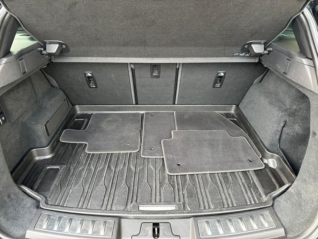 Land Rover Range Evoque 2.0D I4-L.Flw 150CV AWD Aut R-Dynamic HSE