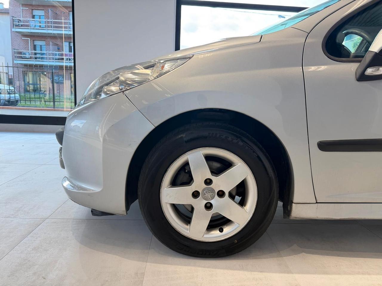 Peugeot 207 1.4 5p. OK NEOPATENTATI