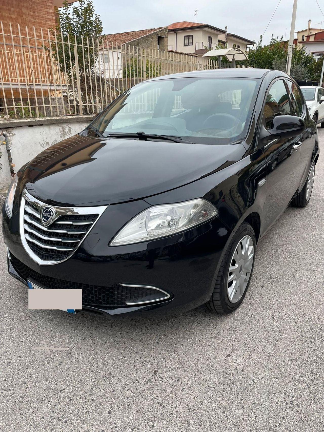 Lancia Ypsilon 1.2 69 CV 5 porte GPL Ecochic Platinum