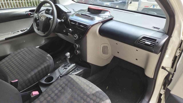 TOYOTA iQ 1.0 CVT Trend