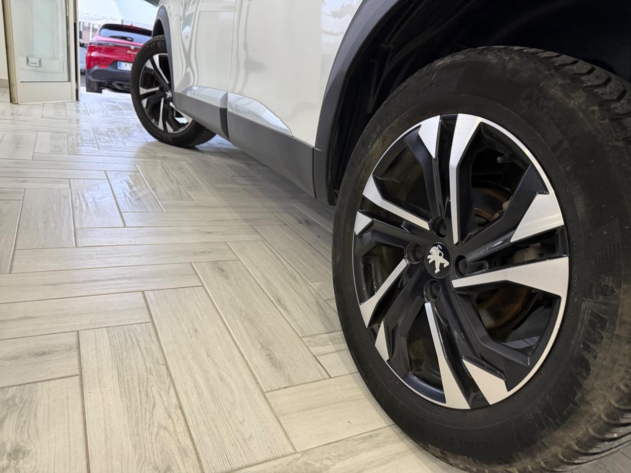 Peugeot 2008 BlueHDi130 S&S EAT8 Allure F1/PERLATO2023