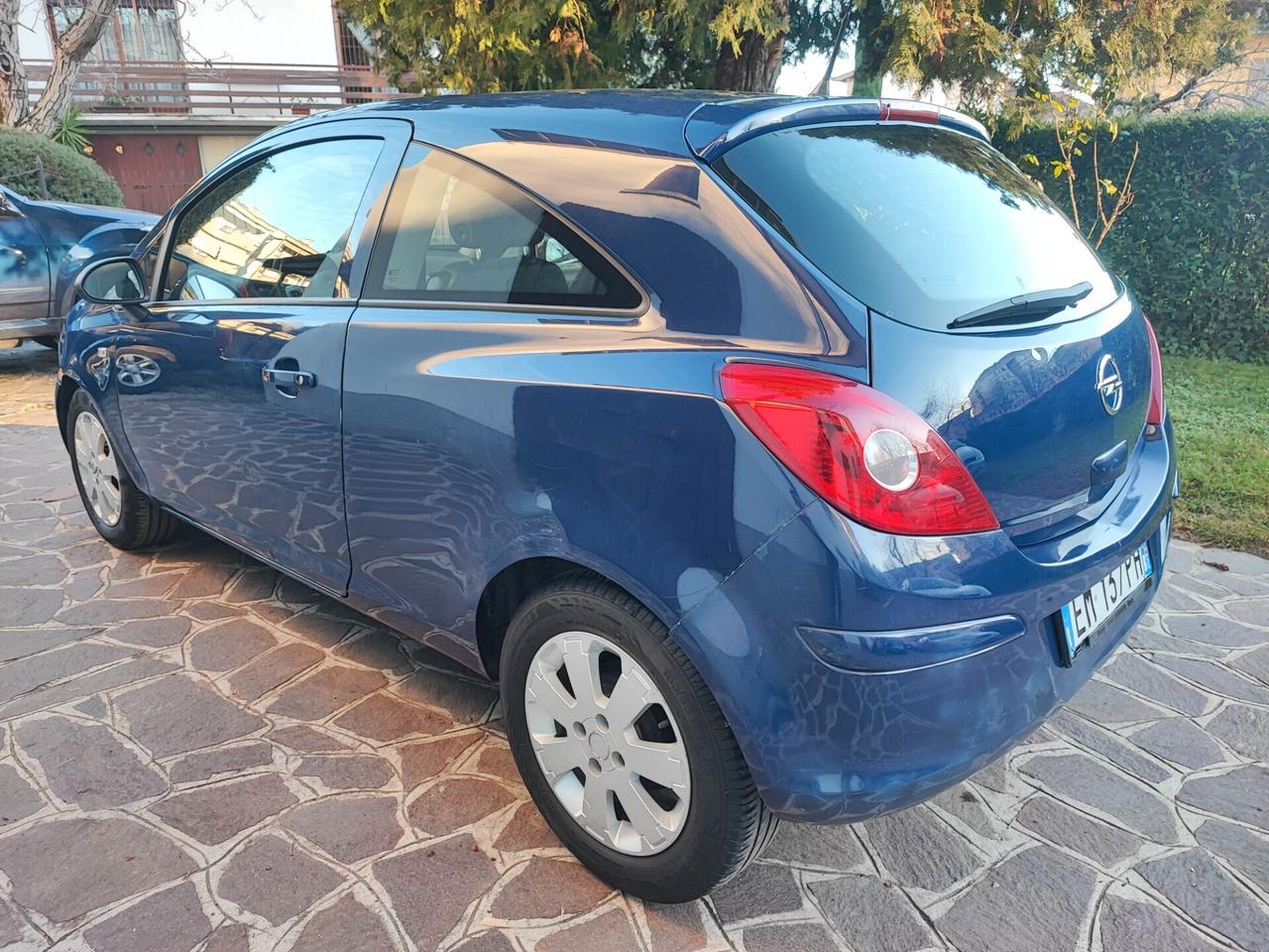 Opel Corsa 1.2 Benz GPL neopatentati