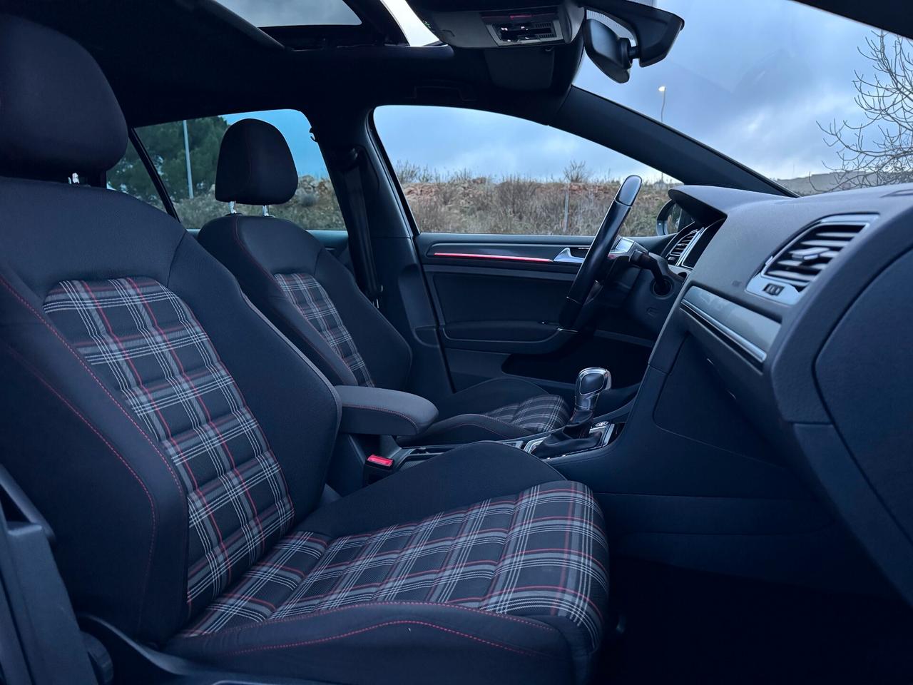 Volkswagen Golf 7.5 GTI Performance 245 CV TETTO*DSG*FULL