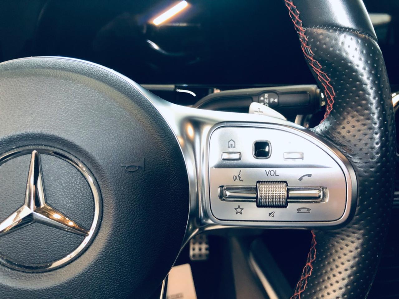 Mercedes-benz GLA 200 d amg Premium nero