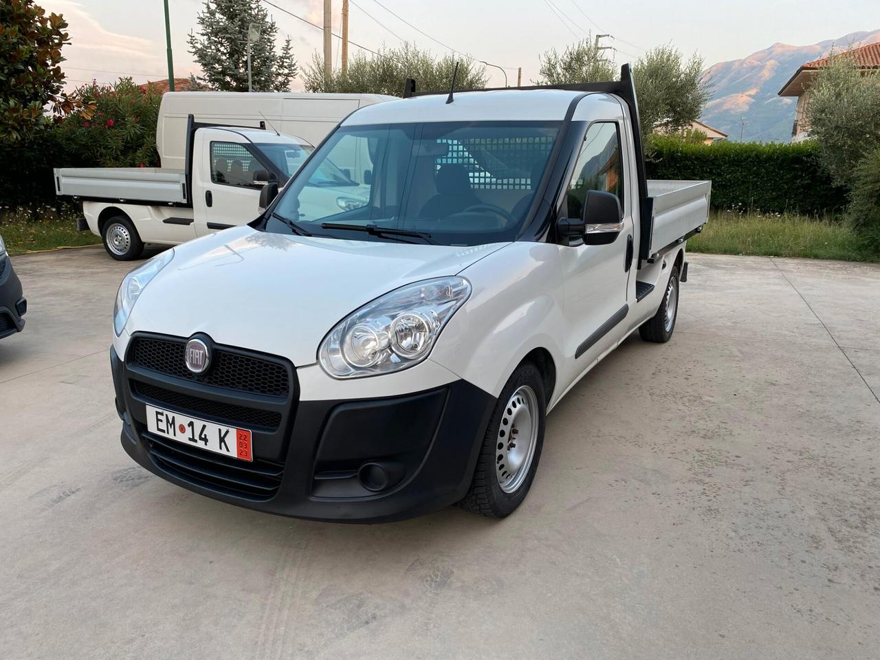 2011 FIAT DOBLO' MAXI CARGO WORK-UP