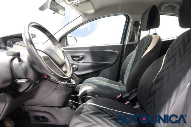 LANCIA Ypsilon 1.2 69 CV 5 PORTE GOLD NEOPATENTATI