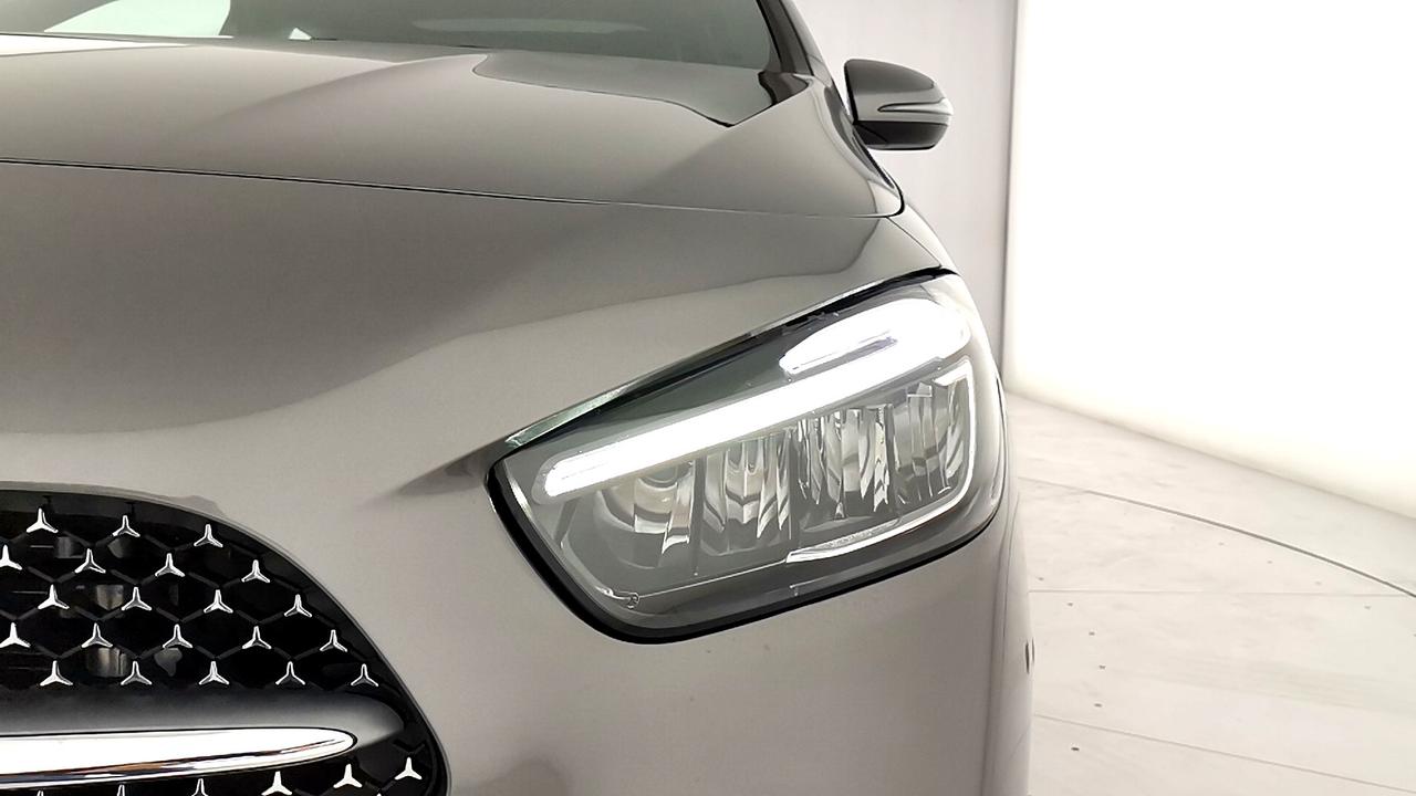 Mercedes-Benz Classe B - W247 2023 - B 180 AMG Line Premium auto