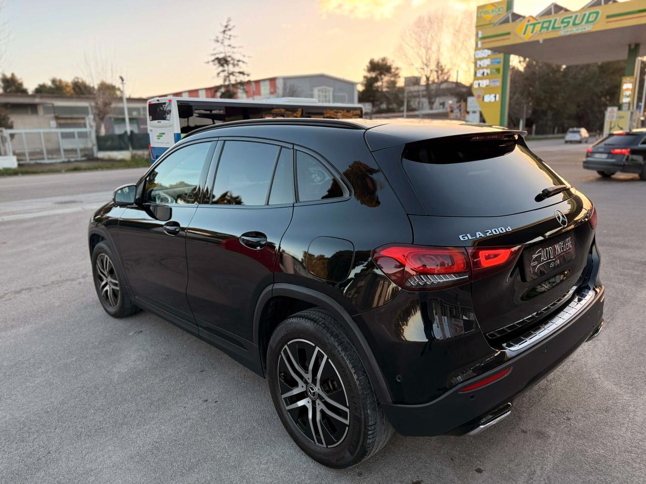 Mercedes-benz GLA 200 d Automatic Sport Plus TOTAL BLACK