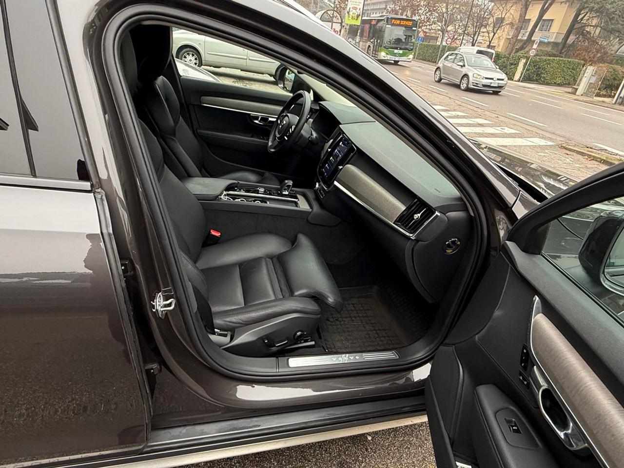 Volvo V90 Business 2.0 #8311