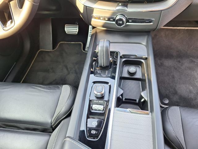 VOLVO XC60 B4 (d) AWD Geartronic R-design N°GA500