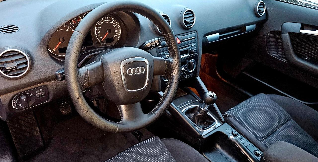 Audi A3 2.0 16V TDI Ambiente