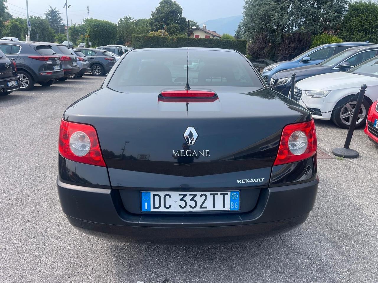 Renault Megane Mégane C-C 1.9 dCi/130CV Luxe