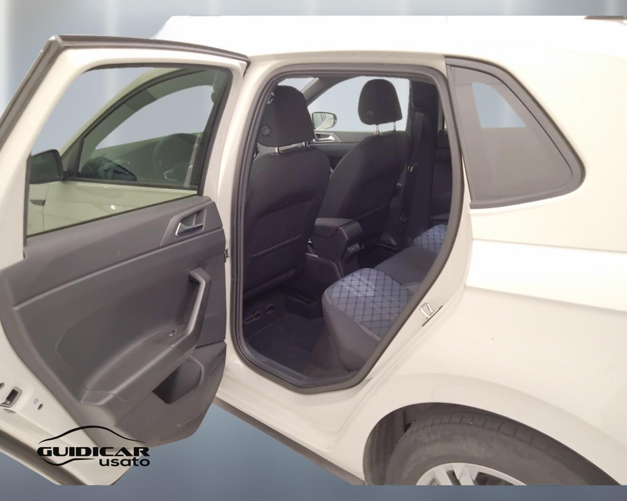 VOLKSWAGEN Polo VI 2022 - Polo 1.0 tsi R-Line 95cv
