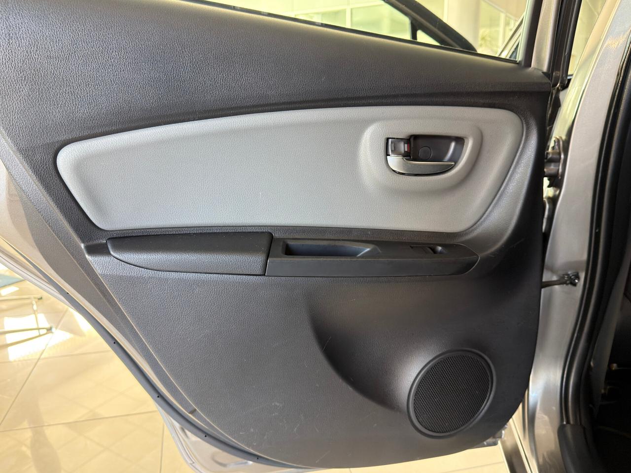 TOYOTA Yaris Active 5p - 1.0 Benz. 70cv E6