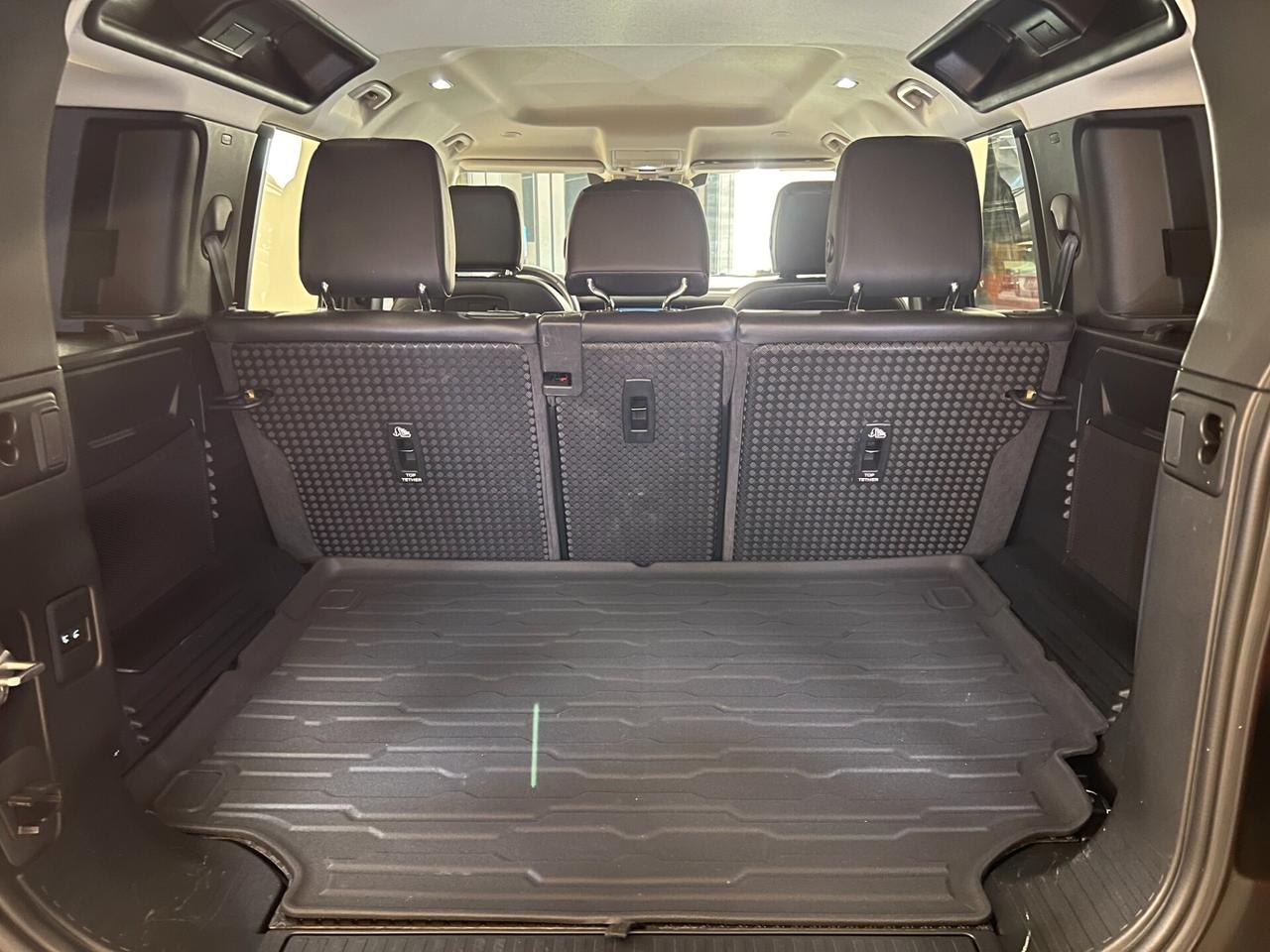 Land Rover Defender 110 2.0 SD4 AWD 200CV