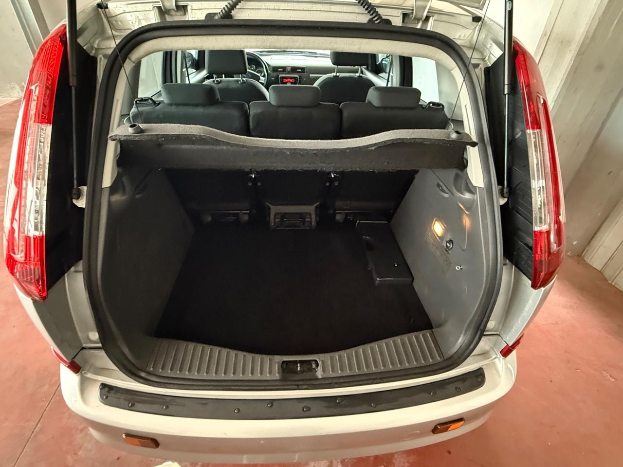 QUALITYCARS PESCARA PROPONE Ford C-Max Focus 1.6 TDCi (90CV) Ghia