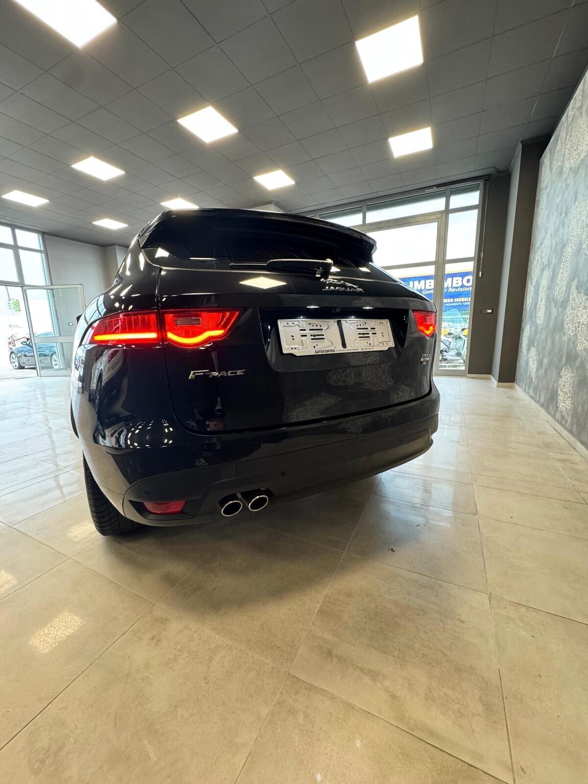 JAGUAR F-PACE 2-0 D4D 4WD TETTO APRIBILE R-DYNAMIC SPORT