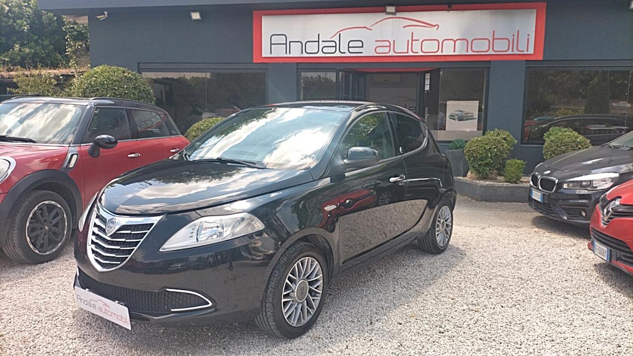 Lancia Ypsilon 1.2 69 CV 5 porte GPL Gold **PREZZO OUTLET**