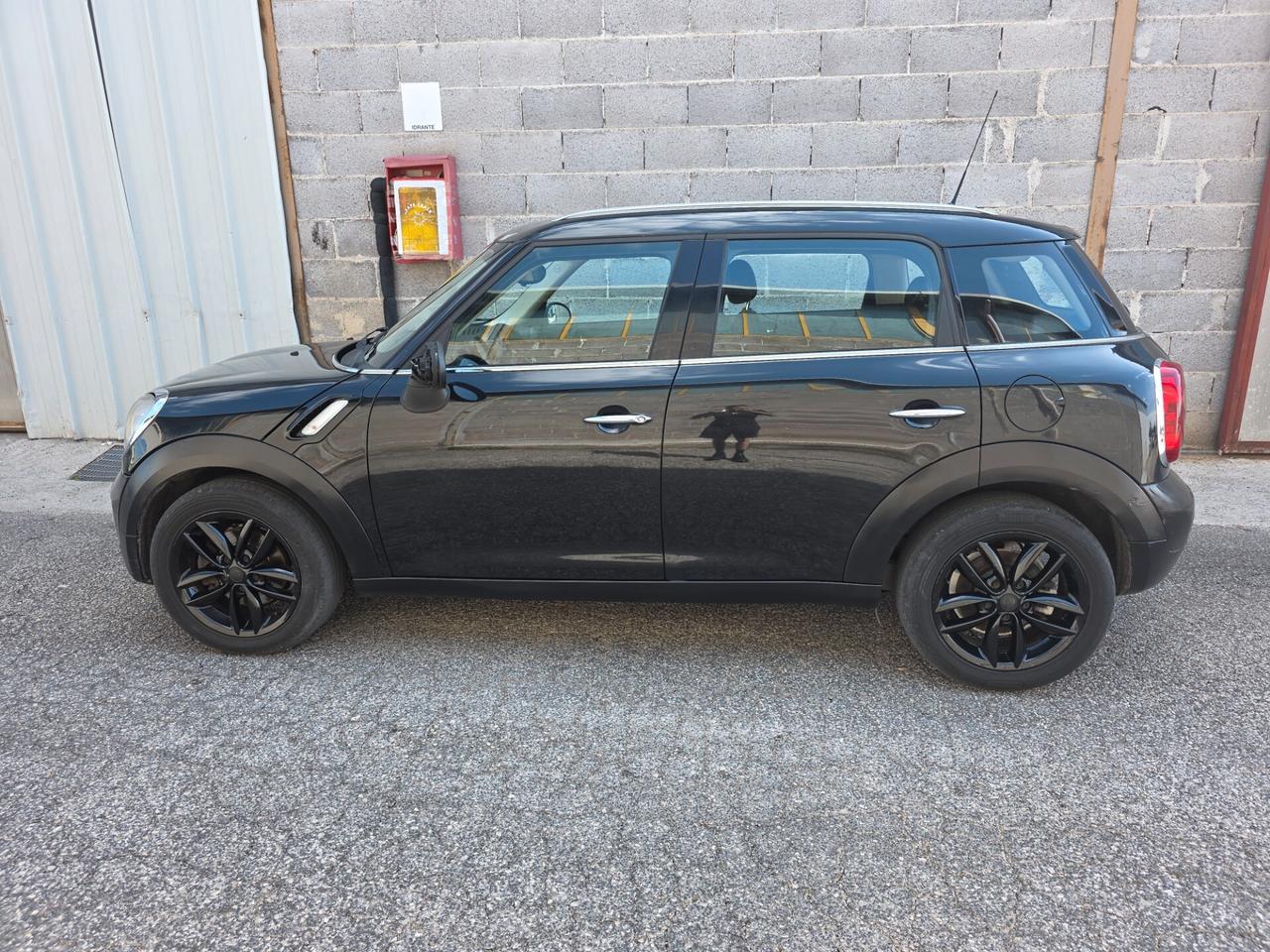 Mini One D Countryman 1.6 D TOTAL BLACK