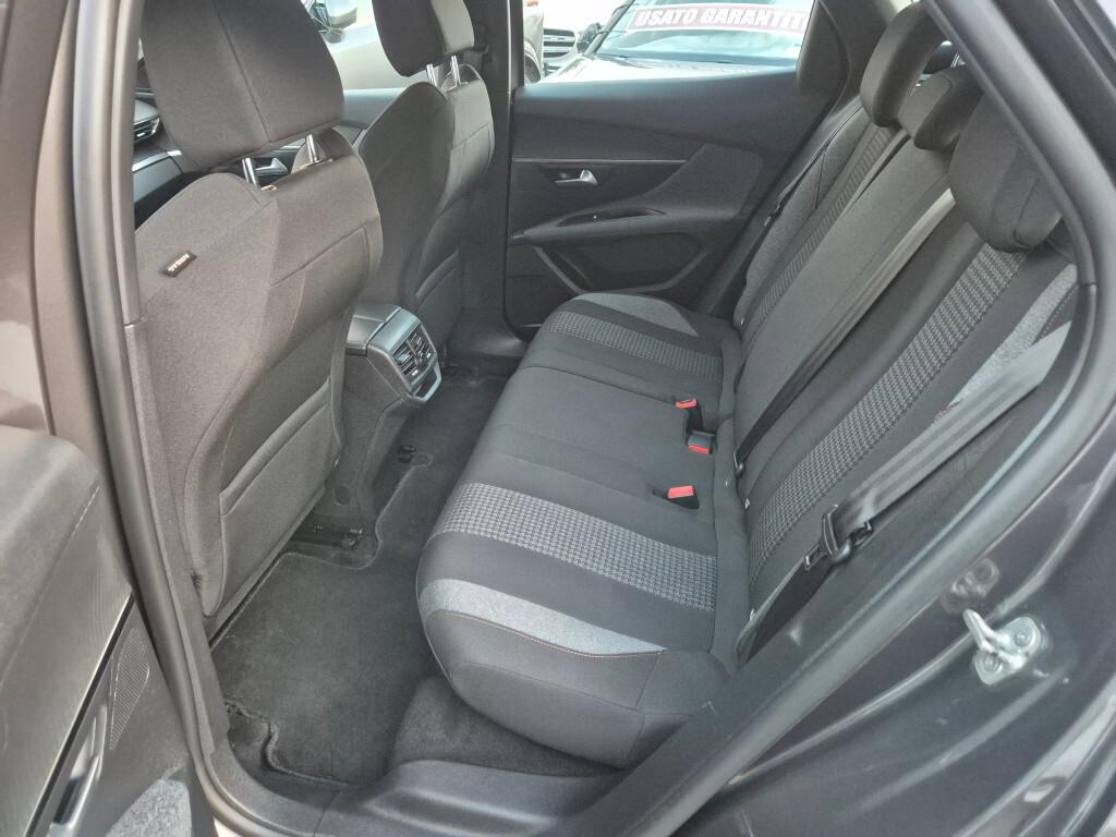 Peugeot NEW 3008 BlueHDi 130CV MANUALE