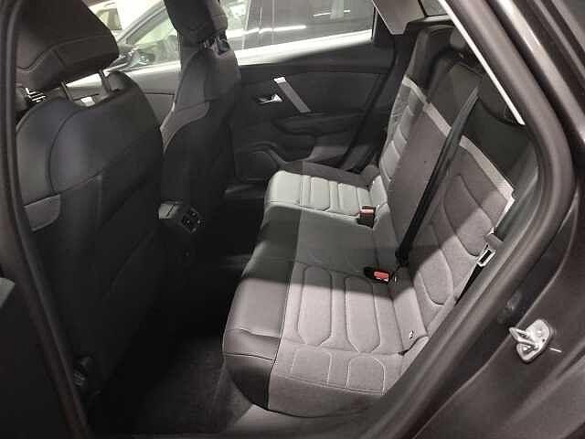 Citroen C4 PureTech 130 S&S Plus ** KM Ø **